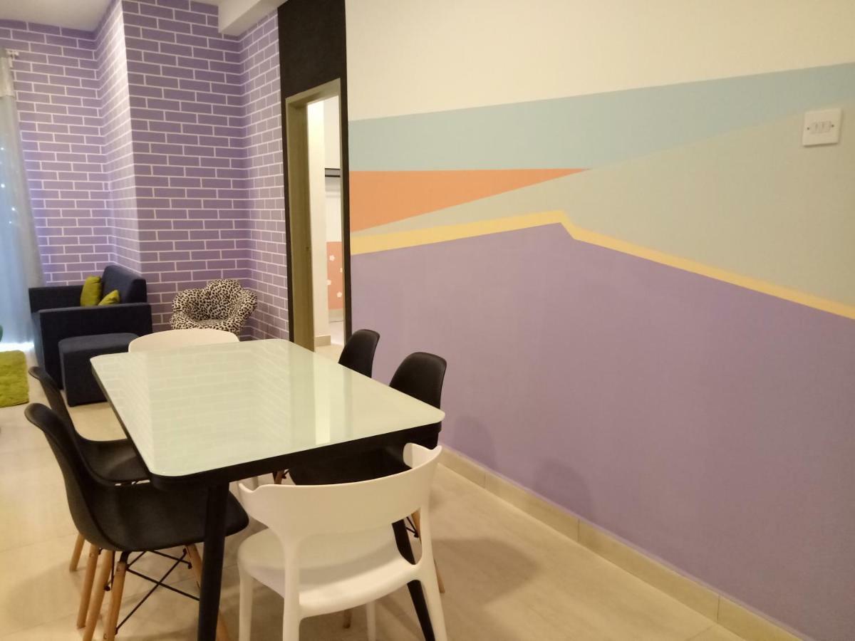 Apartment Icolor & Ch1 *