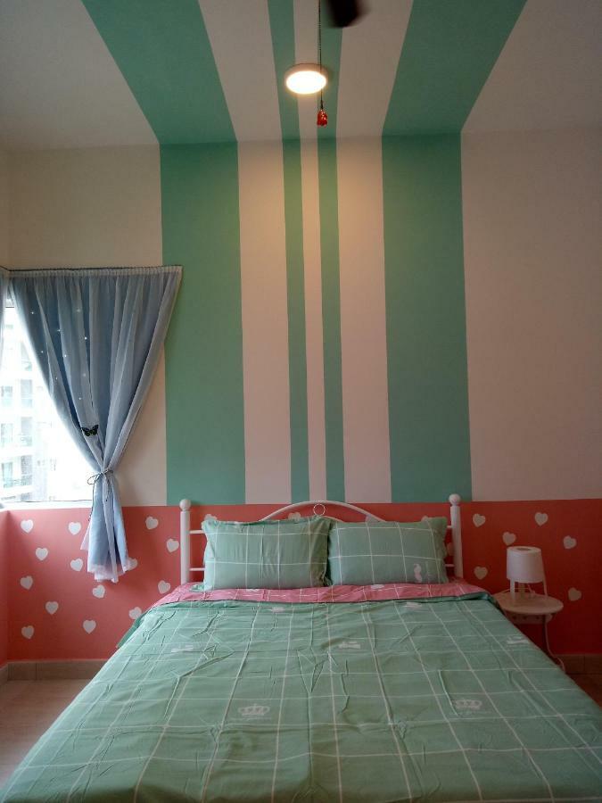 Apartment Icolor & Ch1 *
